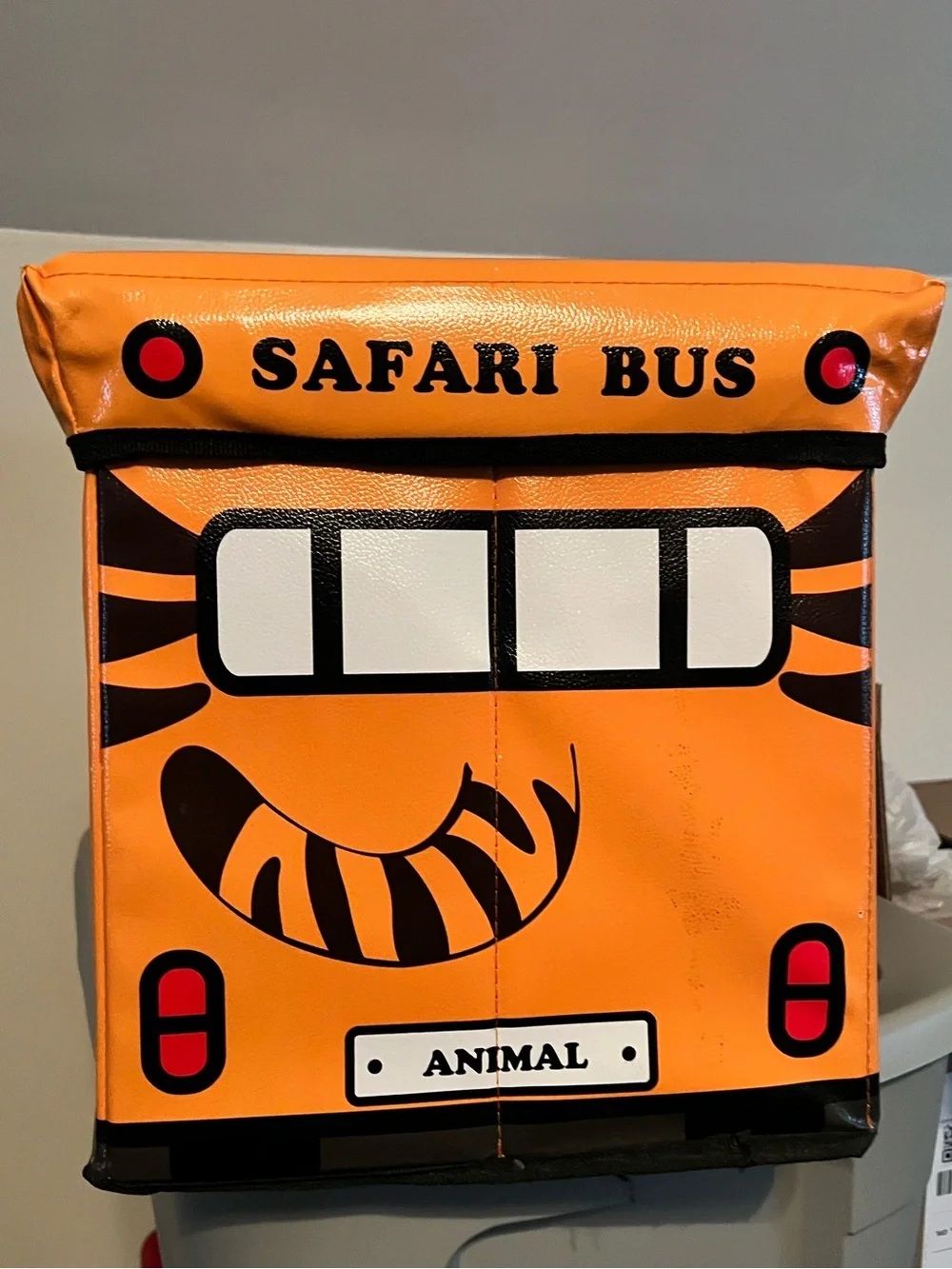 Global Decor Inc. safari bus